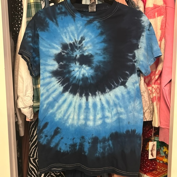 Gildan Tops - Gildan Blue Tie-Dye T-Shirt
